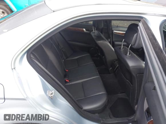 ✅ 2013 Mercedes-Benz C 300 Sport • VIN: WDDGF8AB7DR269115 • Lot: 43566732. Listed on IAAI with 160,735 mi. Free auction sales archive from the USA and detailed vehicle history report at DreamBid. Image 8.