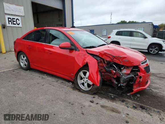 2014 Chevrolet Cruze 1LT with VIN 1G1PC5SB0E7215547, listed as a Copart auction lot 86112965 with 47,514 mi miles and Salvage title. Bid and sale history available at DreamBid. Image 4.