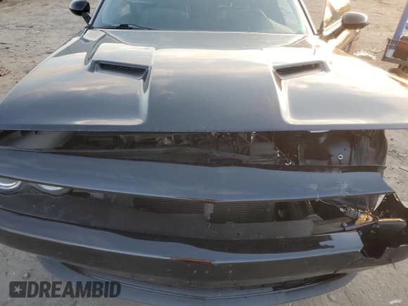 ✅ 2017 Dodge Challenger R/T • VIN: 2C3CDZBT9HH558180 • Lot: 93423055. Listed on Copart with 87,493 mi. Free auction sales archive from the USA and detailed vehicle history report at DreamBid. Image 11.