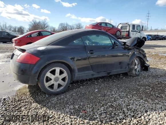 ✅ 2001 Audi TT • VIN: TRUWX28N511018450 • Lot: 42856775. Wystawiony na Copart z przebiegiem Nie podano. Bezpłatny archiwum sprzedaży aukcyjnych z USA i szczegółowy raport historii pojazdu na DreamBid. Zdjęcie 3.