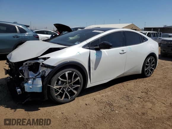 2024 Toyota Prius SE z VIN JTDACACU2R3017135, wystawiony jako Copart lot #68220315 z przebiegiem 16 476 mil mil oraz Szkoda całkowita • Salvage title. Historia ofert i sprzedaży dostępna na DreamBid. Obrazek 1.