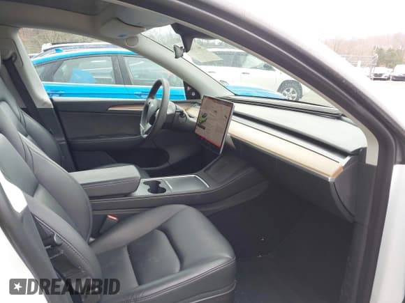 ✅ 2023 Tesla Model Y Long Range • VIN: 7SAYGDEE4PF621640 • Lot: 41796502. Listed on IAAI with 68,484 mi. Free auction sales archive from the USA and detailed vehicle history report at DreamBid. Image 5.