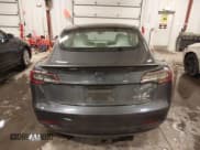 ✅ 2020 Tesla Model 3 Performance • VIN: 5YJ3E1EC3LF641768 • Lot: 41542615. Wystawiony na IAAI z przebiegiem 43 343 mil. Bezpłatny archiwum sprzedaży aukcyjnych z USA i szczegółowy raport historii pojazdu na DreamBid. Zdjęcie 17.