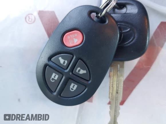 ✅ 2016 Toyota Sienna LE • VIN: 5TDKK3DC5GS712732 • Lot: 43641720. Listed on IAAI with 26,839 mi. Free auction sales archive from the USA and detailed vehicle history report at DreamBid. Image 11.