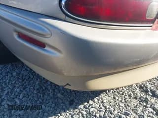 ✅ 1995 Buick Riviera • VIN: 1G4GD1218S4701696 • Lot: 43718163. Wystawiony na IAAI z przebiegiem 96 707 mil. Bezpłatny archiwum sprzedaży aukcyjnych z USA i szczegółowy raport historii pojazdu na DreamBid. Zdjęcie 6.