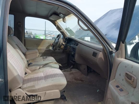 ✅ 1996 Toyota T100 SR5 • VIN: JT4UN24D7T0029477 • Лот: 41484412. Опубликован ранее на IAAI с пробегом 260 843 миль. Бесплатный доступ к архиву аукционных продаж из США и подробный отчёт об истории автомобиля на DreamBid. Изображение 5.