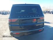 ✅ 2024 Jeep Wagoneer Series II • VIN: 1C4SJSBPXRS144510 • Lot: 43744846. Wystawiony na IAAI z przebiegiem 36 365 mil. Bezpłatny archiwum sprzedaży aukcyjnych z USA i szczegółowy raport historii pojazdu na DreamBid. Zdjęcie 16.