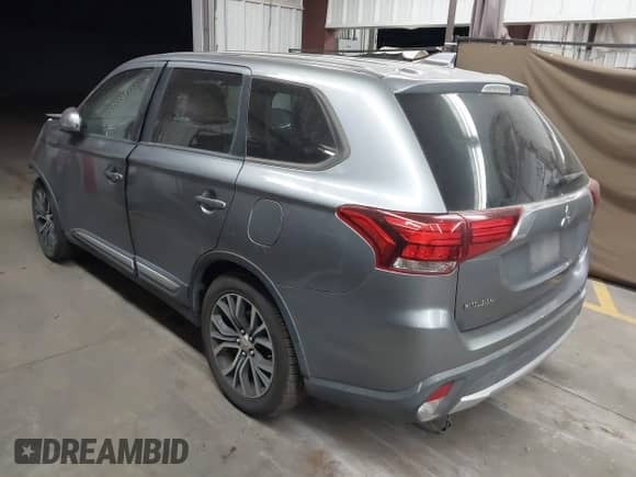 2018 Mitsubishi Outlander SE with VIN JA4AD3A33JJ003936, listed as a IAAI auction lot 43525448 with 252,718 mi miles and . Bid and sale history available at DreamBid. Image 3.