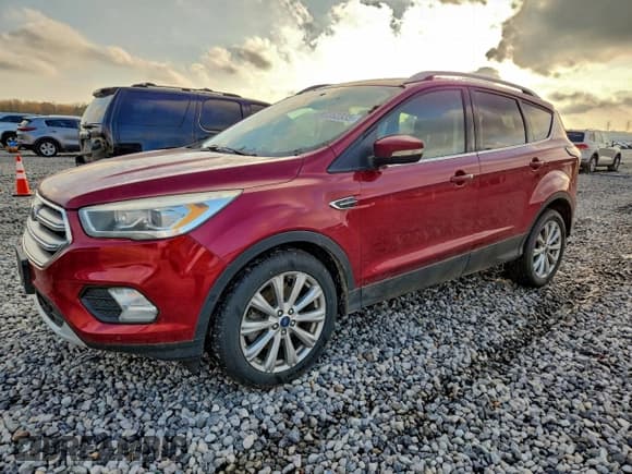 ✅ 2017 Ford Escape Titanium • VIN: 1FMCU0J90HUC35559 • Лот: 93352335. Опубликован ранее на Copart с пробегом 146 556 миль. Бесплатный доступ к архиву аукционных продаж из США и подробный отчёт об истории автомобиля на DreamBid. Изображение 1.