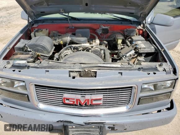 ✅ 1998 GMC Sierra 1500 • VIN: 2GTEC19R1W1548297 • Lot: 81727085. Wystawiony na Copart z przebiegiem 180 906 mil. Bezpłatny archiwum sprzedaży aukcyjnych z USA i szczegółowy raport historii pojazdu na DreamBid. Zdjęcie 11.