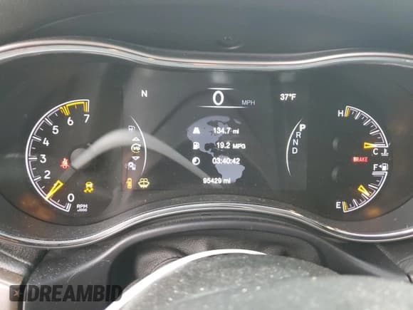 ✅ 2018 Jeep Grand Cherokee Limited • VIN: 1C4RJFBT5JC175214 • Lot: 85017044. Listed on Copart with 95,429 mi. Free auction sales archive from the USA and detailed vehicle history report at DreamBid. Image 9.