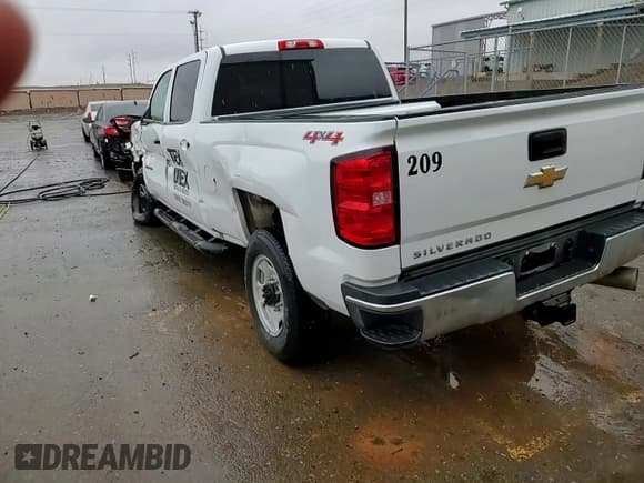 ✅ 2017 Chevrolet Silverado 2500HD Work Truck • VIN: 1GC1KUEY1HF194308 • Lot: 79211534. Wystawiony na Copart z przebiegiem 140 184 mil. Bezpłatny archiwum sprzedaży aukcyjnych z USA i szczegółowy raport historii pojazdu na DreamBid. Zdjęcie 13.