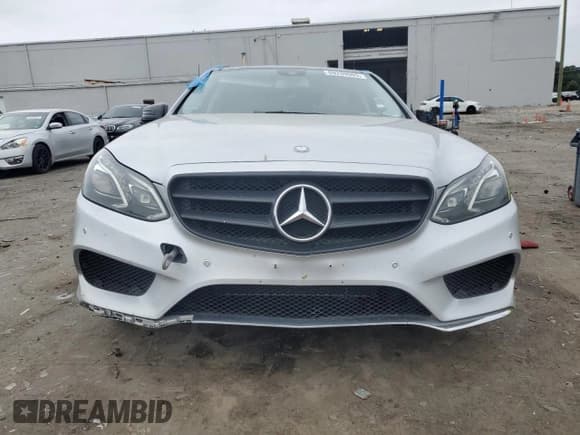 ✅ 2014 Mercedes-Benz E 350 Sport • VIN: WDDHF5KBXEA784675 • Лот: 69209005. Опубликован ранее на Copart с пробегом 125 375 миль. Бесплатный доступ к архиву аукционных продаж из США и подробный отчёт об истории автомобиля на DreamBid. Изображение 5.