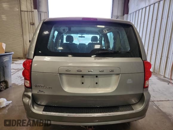 ✅ 2016 Dodge Grand Caravan SE • VIN: 2C4RDGBG0GR195676 • Lot: 86550715. Wystawiony na Copart z przebiegiem 108 476 mil. Bezpłatny archiwum sprzedaży aukcyjnych z USA i szczegółowy raport historii pojazdu na DreamBid. Zdjęcie 6.