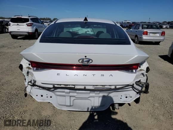 2021 Hyundai Elantra SEL z VIN 5NPLM4AG9MH001564, wystawiony jako Copart lot #90516475 z przebiegiem 43 660 mil mil oraz Szkoda całkowita • Salvage title. Historia ofert i sprzedaży dostępna na DreamBid. Obrazek 6.