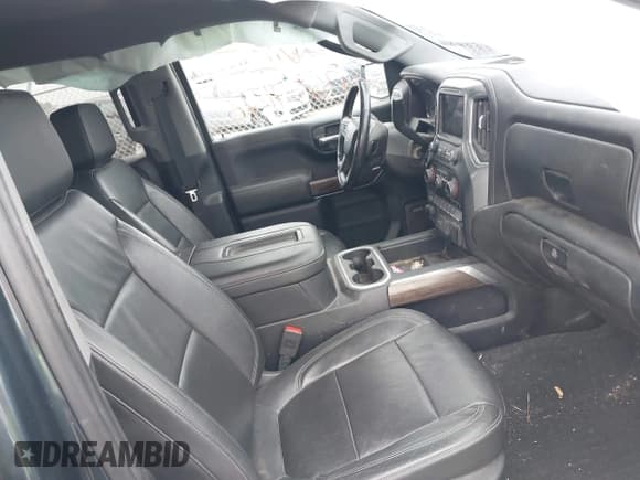 ✅ 2019 Chevrolet Silverado 1500 RST • VIN: 1GCRYEED2KZ340158 • Lot: 43557176. Wystawiony na IAAI z przebiegiem 132 258 mil. Bezpłatny archiwum sprzedaży aukcyjnych z USA i szczegółowy raport historii pojazdu na DreamBid. Zdjęcie 5.