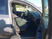 ✅ 2020 Chevrolet Traverse LS • VIN: 1GNERFKW7LJ125986 • Lot: 43445640. Wystawiony na IAAI z przebiegiem 93 583 mil. Bezpłatny archiwum sprzedaży aukcyjnych z USA i szczegółowy raport historii pojazdu na DreamBid. Zdjęcie 5.