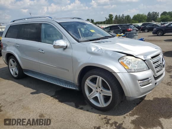 ✅ 2010 Mercedes-Benz GL 550 • VIN: 4JGBF8GEXAA572210 • Lot: 63015245. Wystawiony na Copart z przebiegiem 74 246 mil. Bezpłatny archiwum sprzedaży aukcyjnych z USA i szczegółowy raport historii pojazdu na DreamBid. Zdjęcie 4.