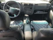 ✅ 2001 GMC Jimmy • VIN: 1GKDT63W912138352 • Лот: 63018575. Опубликован ранее на Copart с пробегом Не указан. Бесплатный доступ к архиву аукционных продаж из США и подробный отчёт об истории автомобиля на DreamBid. Изображение 8.