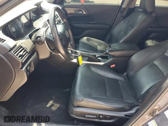 ✅ 2015 Honda Accord EX-L • VIN: 1HGCR2F88FA097268 • Lot: 55298235. Listed on Copart with 57,644 mi. Free auction sales archive from the USA and detailed vehicle history report at DreamBid. Image 7.