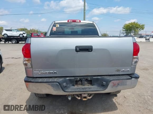 ✅ 2008 Toyota Tundra • VIN: 5TBBT54158S461583 • Lot: 43160060. Wystawiony na IAAI z przebiegiem 160 245 mil. Bezpłatny archiwum sprzedaży aukcyjnych z USA i szczegółowy raport historii pojazdu na DreamBid. Zdjęcie 16.