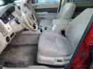 2011 Mercury Mariner z VIN 4M2CN8B72BKJ04014, wystawiony jako Copart lot #44919685 z przebiegiem 101 063 mil mil oraz Szkoda całkowita • Salvage title. Historia ofert i sprzedaży dostępna na DreamBid. Obrazek 7.