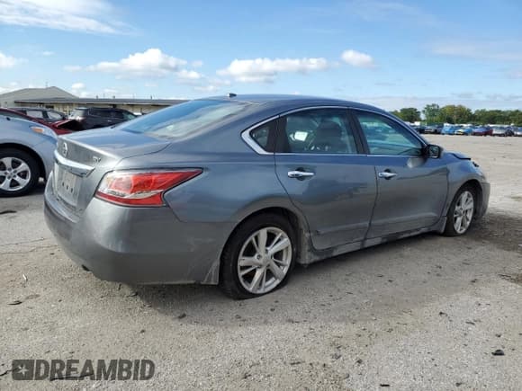 ✅ 2015 Nissan Altima SV • VIN: 1N4AL3AP8FC469861 • Lot: 83793825. Wystawiony na Copart z przebiegiem Nie podano. Bezpłatny archiwum sprzedaży aukcyjnych z USA i szczegółowy raport historii pojazdu na DreamBid. Zdjęcie 3.