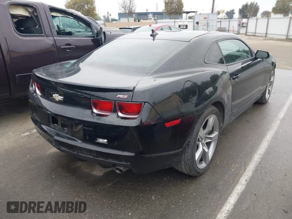 ✅ 2011 Chevrolet Camaro 1LT • VIN: 2G1FB1ED9B9165147 • Lot: 43739271. Wystawiony na IAAI z przebiegiem 183 505 mil. Bezpłatny archiwum sprzedaży aukcyjnych z USA i szczegółowy raport historii pojazdu na DreamBid. Zdjęcie 4.