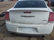 ✅ 2023 Chrysler 300 C • VIN: 2C3CCAPJ5PH500965 • Lot: 41464798. Wystawiony na IAAI z przebiegiem 25 029 mil. Bezpłatny archiwum sprzedaży aukcyjnych z USA i szczegółowy raport historii pojazdu na DreamBid. Zdjęcie 16.