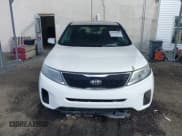 ✅ 2015 Kia Sorento LX • VIN: 5XYKT3A63FG581596 • Lot: 43641503. Wystawiony na IAAI z przebiegiem 155 068 mil. Bezpłatny archiwum sprzedaży aukcyjnych z USA i szczegółowy raport historii pojazdu na DreamBid. Zdjęcie 13.