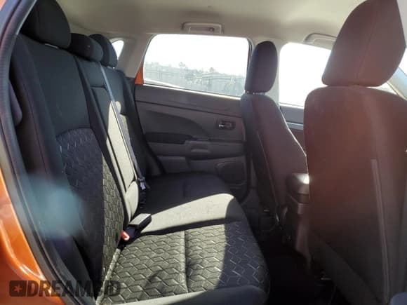 ✅ 2025 Mitsubishi Outlander S • VIN: JA4ARUAUXSU006512 • Lot: 92819995. Wystawiony na Copart z przebiegiem 2 216 mil. Bezpłatny archiwum sprzedaży aukcyjnych z USA i szczegółowy raport historii pojazdu na DreamBid. Zdjęcie 11.