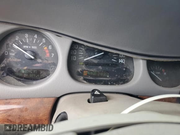 ✅ 2002 Buick LeSabre Limited • VIN: 1G4HR54K32U282742 • Lot: 80450195. Wystawiony na Copart z przebiegiem 252 246 mil. Bezpłatny archiwum sprzedaży aukcyjnych z USA i szczegółowy raport historii pojazdu na DreamBid. Zdjęcie 9.