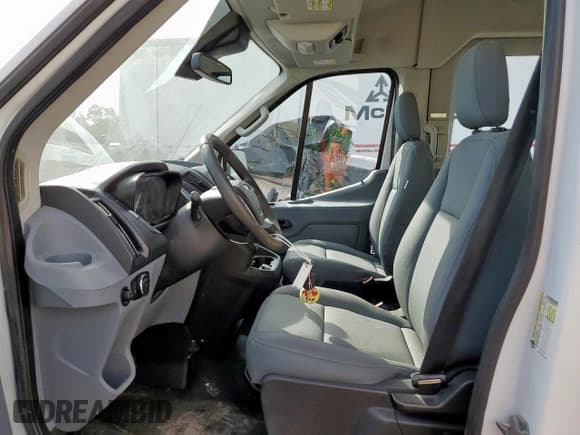 ✅ 2018 Ford Transit Passenger XL • VIN: 1FBAX2CM6JKA67593 • Lot: 54932145. Wystawiony na Copart z przebiegiem 27 491 mil. Bezpłatny archiwum sprzedaży aukcyjnych z USA i szczegółowy raport historii pojazdu na DreamBid. Zdjęcie 7.