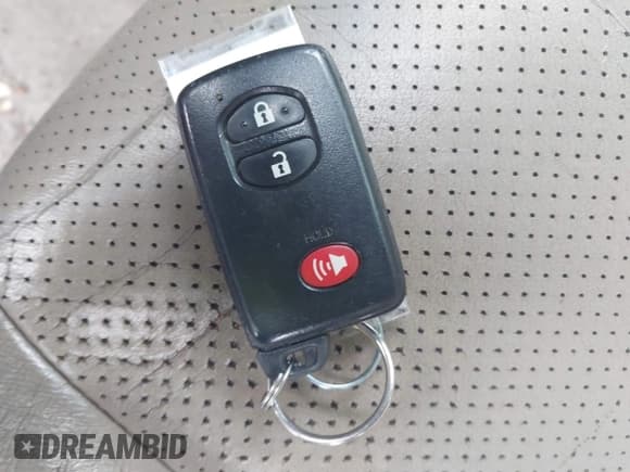 ✅ 2012 Toyota RAV4 Limited • VIN: 2T3DK4DVXCW081811 • Lot: 41853754. Listed on IAAI with 162,934 mi. Free auction sales archive from the USA and detailed vehicle history report at DreamBid. Image 11.