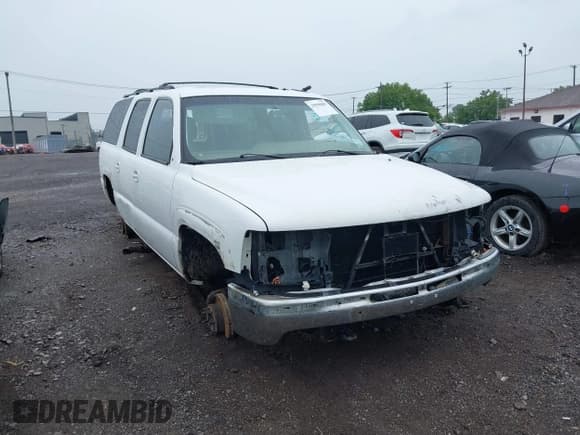 ✅ 2003 Chevrolet Suburban LT • VIN: 3GNGK26U63G271392 • Лот: 39996881. Опубликован ранее на IAAI с пробегом 209 745 миль. Бесплатный доступ к архиву аукционных продаж из США и подробный отчёт об истории автомобиля на DreamBid. Изображение 1.
