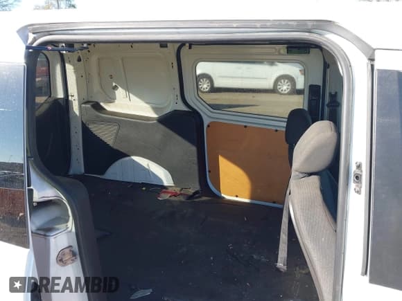 ✅ 2017 Ford Transit Connect XLT • VIN: NM0LE7F79H1327723 • Lot: 43788667. Listed on IAAI with 253,296 mi. Free auction sales archive from the USA and detailed vehicle history report at DreamBid. Image 8.