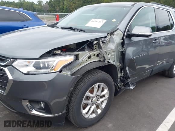 ✅ 2020 Chevrolet Traverse LT Cloth • VIN: 1GNERGKW5LJ196416 • Lot: 43304865. Wystawiony na IAAI z przebiegiem 127 451 mil. Bezpłatny archiwum sprzedaży aukcyjnych z USA i szczegółowy raport historii pojazdu na DreamBid. Zdjęcie 6.