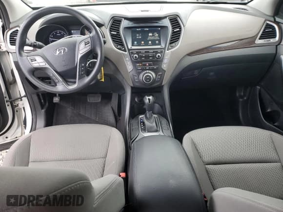 ✅ 2017 Hyundai Santa Fe SE • VIN: KM8SM4HFXHU207086 • Lot: 89884035. Wystawiony na Copart z przebiegiem 101 866 mil. Bezpłatny archiwum sprzedaży aukcyjnych z USA i szczegółowy raport historii pojazdu na DreamBid. Zdjęcie 8.