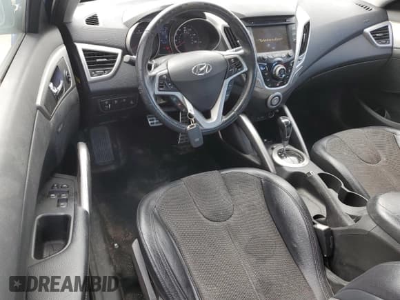 ✅ 2012 Hyundai Veloster w/Red Int • VIN: KMHTC6AD2CU048049 • Lot: 85809854. Wystawiony na Copart z przebiegiem 122 914 mil. Bezpłatny archiwum sprzedaży aukcyjnych z USA i szczegółowy raport historii pojazdu na DreamBid. Zdjęcie 8.