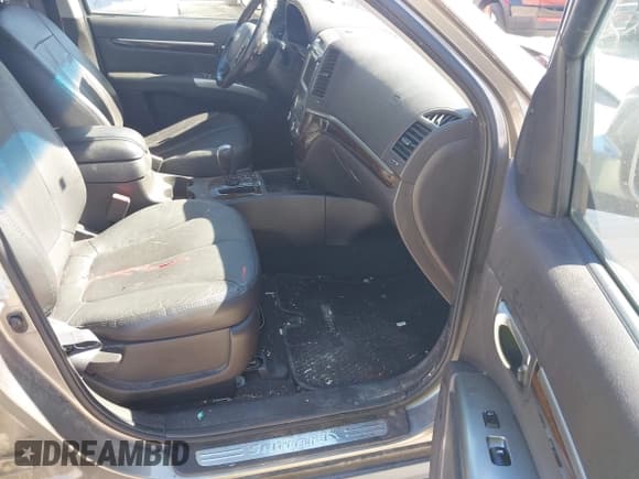 ✅ 2011 Hyundai Santa Fe Limited • VIN: 5XYZKDAG8BG082156 • Lot: 43328593. Listed on IAAI with 186,171 mi. Free auction sales archive from the USA and detailed vehicle history report at DreamBid. Image 5.