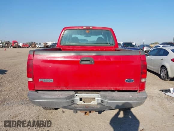 ✅ 1999 Ford F-250 XL • VIN: 1FTNW20F8XEA78401 • Lot: 43347971. Wystawiony na IAAI z przebiegiem 333 081 mil. Bezpłatny archiwum sprzedaży aukcyjnych z USA i szczegółowy raport historii pojazdu na DreamBid. Zdjęcie 16.
