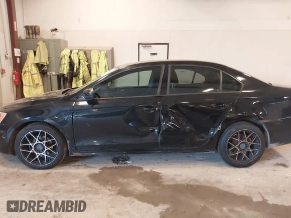 ✅ 2012 Volkswagen Jetta S • VIN: 3VW1K7AJ1CM353926 • Lot: 42604488. Listed on IAAI with 127,578 mi. Free auction sales archive from the USA and detailed vehicle history report at DreamBid. Image 14.