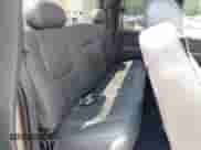 ✅ 2005 Chevrolet Silverado 1500 LS • VIN: 2GCEC19T451100100 • Lot: 42741900. Wystawiony na IAAI z przebiegiem 133 300 mil mil. Skorzystaj z bezpłatnego archiwum sprzedaży aukcyjnych z USA i zobacz szczegółowy raport historii pojazdu na DreamBid. Zdjęcie 8.