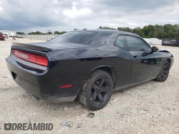 ✅ 2013 Dodge Challenger R/T Plus • VIN: 2C3CDYBT6DH554284 • Lot: 70181374. Listed on Copart with 116,395 mi. Free auction sales archive from the USA and detailed vehicle history report at DreamBid. Image 3.