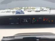 ✅ 2017 Toyota Prius Three • VIN: JTDKARFU2H3044113 • Lot: 43546855. Wystawiony na IAAI z przebiegiem 76 049 mil. Bezpłatny archiwum sprzedaży aukcyjnych z USA i szczegółowy raport historii pojazdu na DreamBid. Zdjęcie 7.