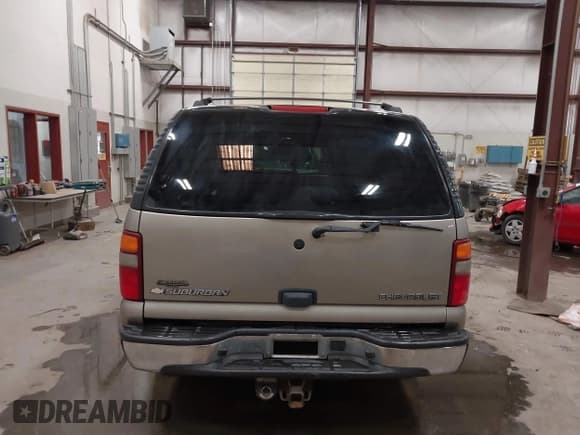 ✅ 2003 Chevrolet Suburban LS • VIN: 3GNFK16ZX3G209916 • Лот: 42632723. Опубликован ранее на IAAI с пробегом 188 209 миль. Бесплатный доступ к архиву аукционных продаж из США и подробный отчёт об истории автомобиля на DreamBid. Изображение 17.