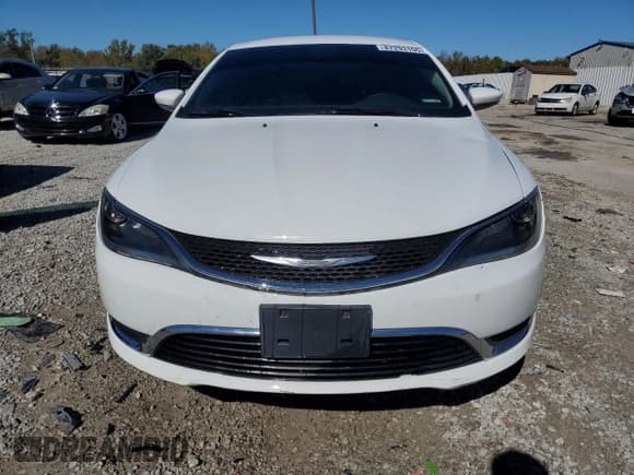 ✅ 2015 Chrysler 200 Limited • VIN: 1C3CCCAB7FN578053 • Lot: 87293155. Listed on Copart with 148,223 mi. Free auction sales archive from the USA and detailed vehicle history report at DreamBid. Image 5.