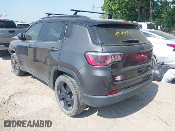 ✅ 2019 Jeep Compass Latitude • VIN: 3C4NJCBBXKT614708 • Lot: 42547071. Listed on IAAI with 70,740 mi. Free auction sales archive from the USA and detailed vehicle history report at DreamBid. Image 3.