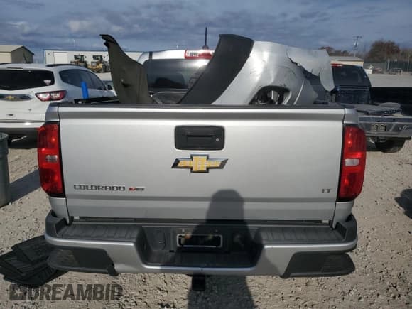 ✅ 2019 Chevrolet Colorado 4WD LT • VIN: 1GCGTCEN1K1120916 • Lot: 82785275. Listed on Copart with 127,684 mi. Free auction sales archive from the USA and detailed vehicle history report at DreamBid. Image 6.