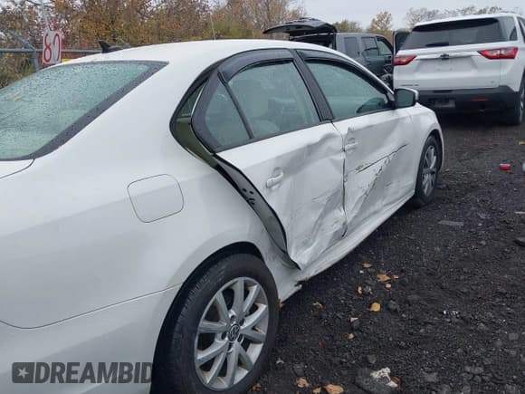 ✅ 2012 Volkswagen Jetta SE • VIN: 3VWDP7AJXCM468779 • Лот: 43516669. Опубликован ранее на IAAI с пробегом 153 442 миль. Бесплатный доступ к архиву аукционных продаж из США и подробный отчёт об истории автомобиля на DreamBid. Изображение 6.